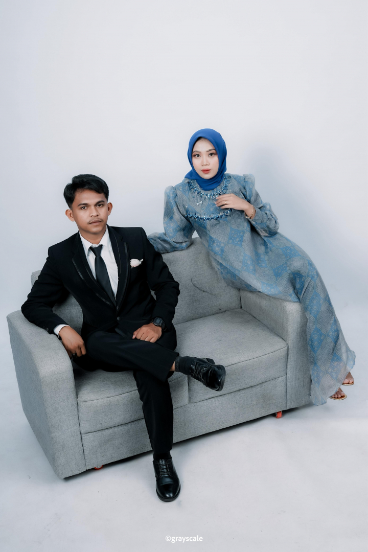 https://NaZila-Dan-SaPta.webnikah.com/dirmember/00000028/Nazila_Sapta/photo-275679-324672-l-202506191104.jpg